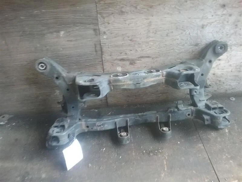 2014 2015 Kia Sorento 2013 2016 Hyundai Santa Fe Rear AWD Subframe Crossmember - Imagem 2 de 2