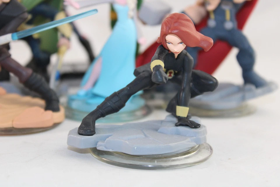 Disney Infinity 2.0 Lot of 11 Marvel Star Wars Frozen Figures Good Condition - Image 4 of 4