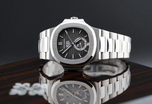 Patek Philippe 5726/1A-001 Nautilus Annual Calendar Moon Phase...