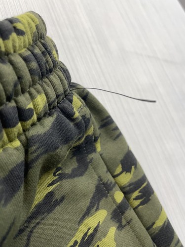New *No Tags* Youth Boys Carhartt Camo Fleece Sweatpants Size Youth Medium - Picture 4 of 11