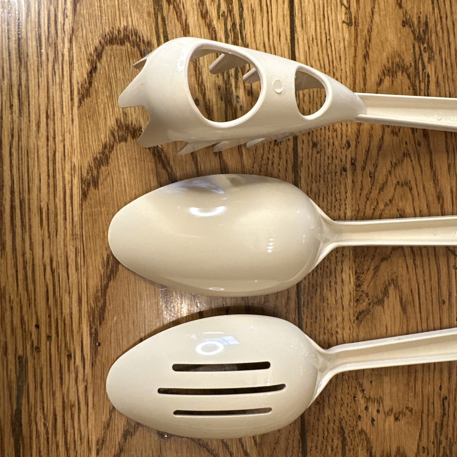 Vintage Tailor Made Set Slotted Spoon Pasta Nylon Plastic Almond 11.5” USA