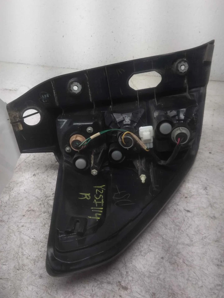 Used Right Tail Light Assembly fits: 2011 Subaru Forester Right Grade A - Imagem 2 de 4