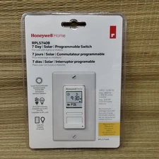 Honeywell Home 7-Day Solar Programmable Light Switch/Timer 120V (RPLS740B) New