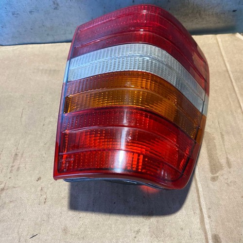 Conjunto de luz trasera izquierda mercedes-benz w124 wagon 1248204364 - Imagen 2 de 15
