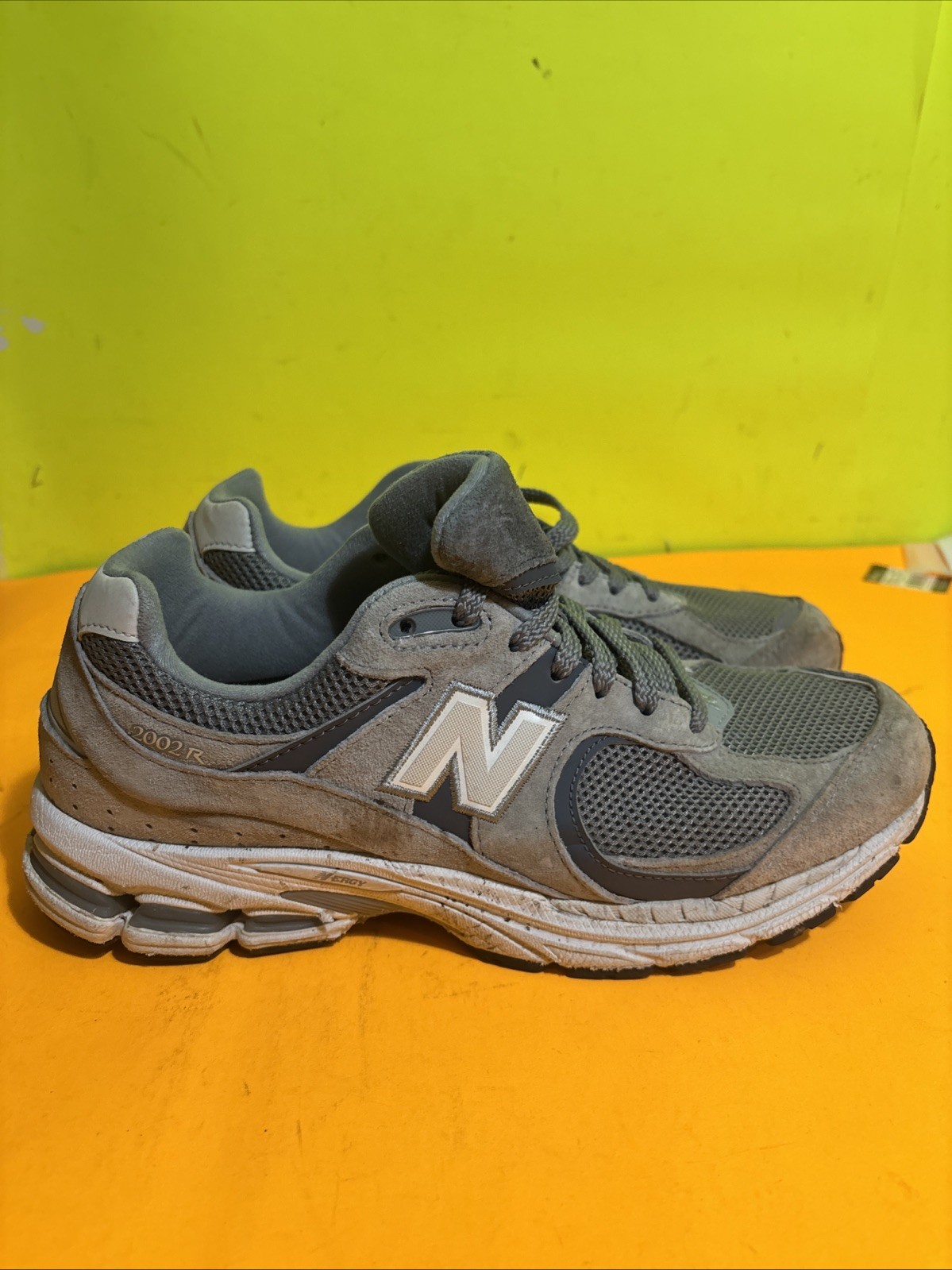New Balance 2002R Sneakers Men's Size US 9 Gray Suede And Mesh Running M2002RST thumbnail 6