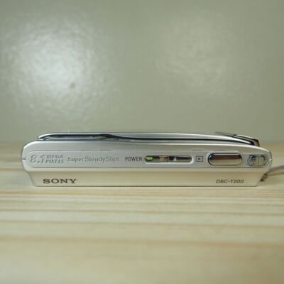 Sony Cyber-shot DSC-T200 Digital Camera Image Stabilization Touch