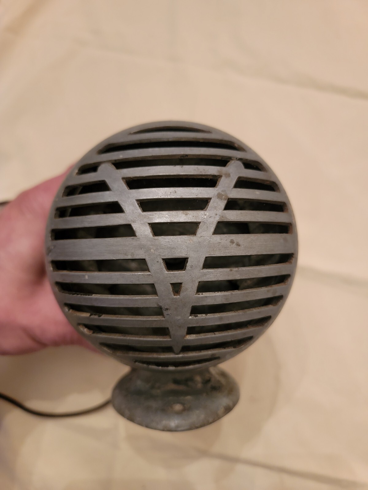 Picture 2 of 18