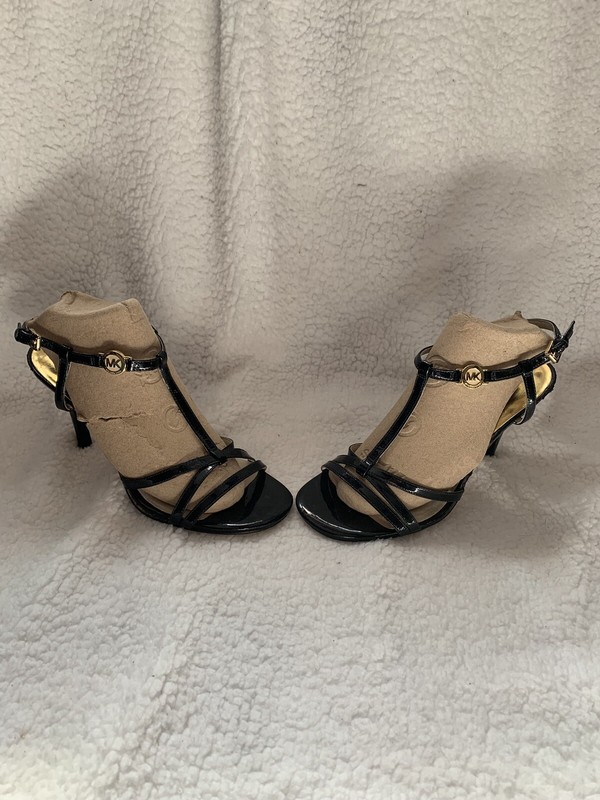 Michael Michael Kor’s Vintage Y2K T Strap Black Patent Jet Set Sling Sandals, 8