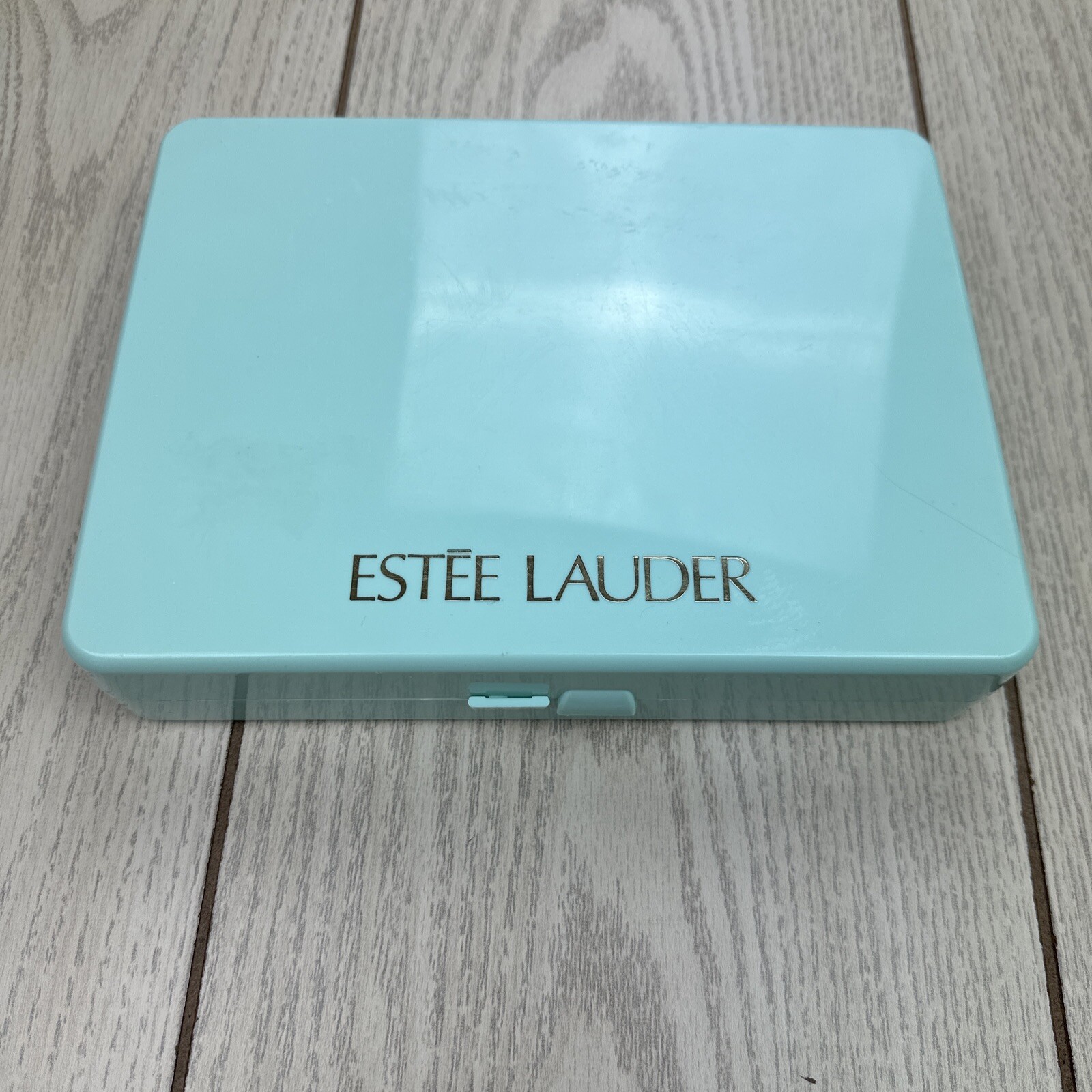 Vtg ESTEE LAUDER Mint Green Hard Plastic Snap Close Make-Up Storage Box