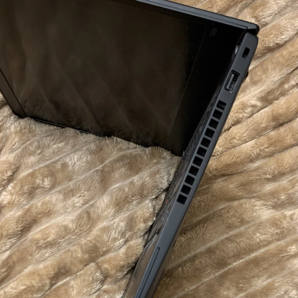 Lenovo ThinkPad T490s · i7-8565U · 8GB · 256GB, photo 4 of 5