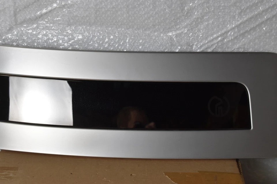 RANGE ROVER L460 SV PUERTA DELANTERA IZQUIERDA MOLDURA 2022-2024 OEM N8EM-29427 Foto 3 de 4