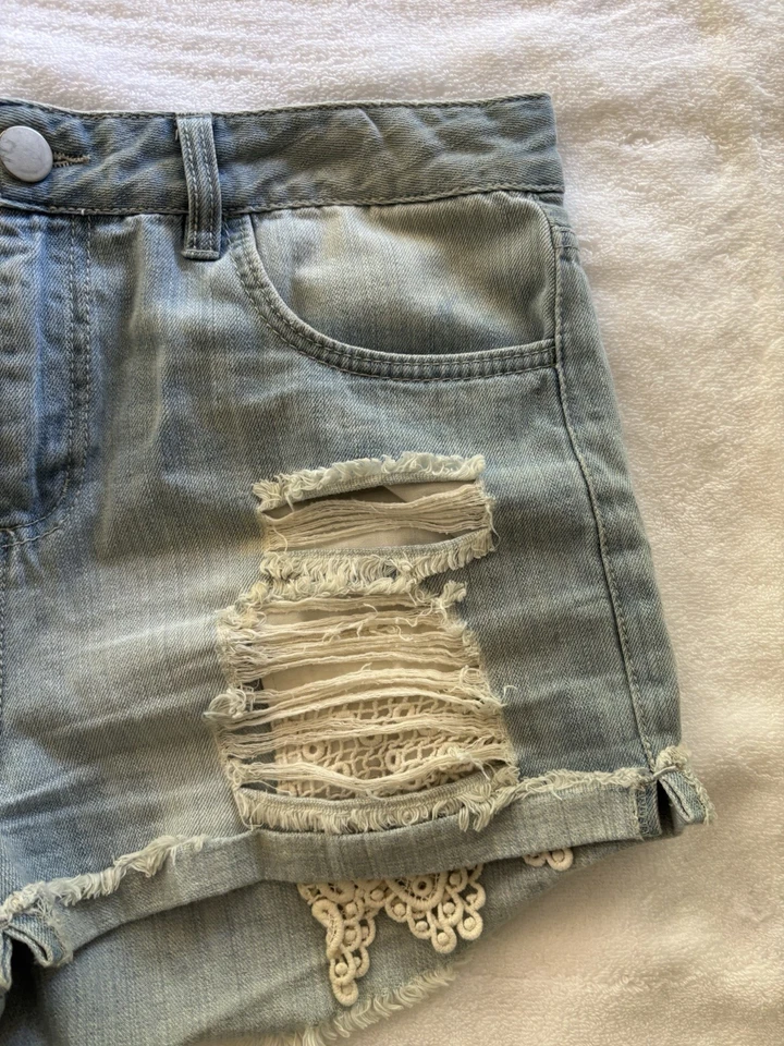 GB Pantalones Cortos Denim Cremallera Frontal Encaje Bolsillos Corte Envejecido Mujeres Juniors Talla 11 Foto 2 de 4
