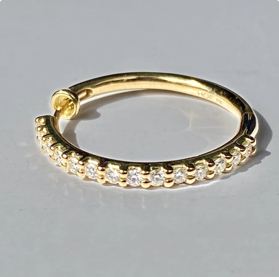 "Pendiente de aro único de oro amarillo de 18 k Hearts On Fire 0,75"" 0,22 quilates 2,5 g $875+" Foto 2 de 4