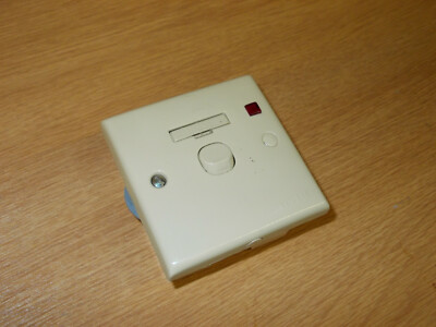 Single Recess Clipsal 240V Spur & Back Box Wohnwagen Wohnmobil Camper - 1RMP-DD-9