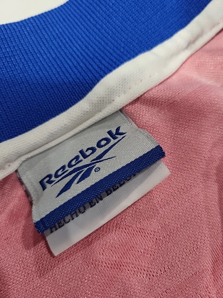 Vintage 96 -98 Chile Soccer Team Marcelo Salas #11 Home Jersey Size Medium  - Image 4 of 4