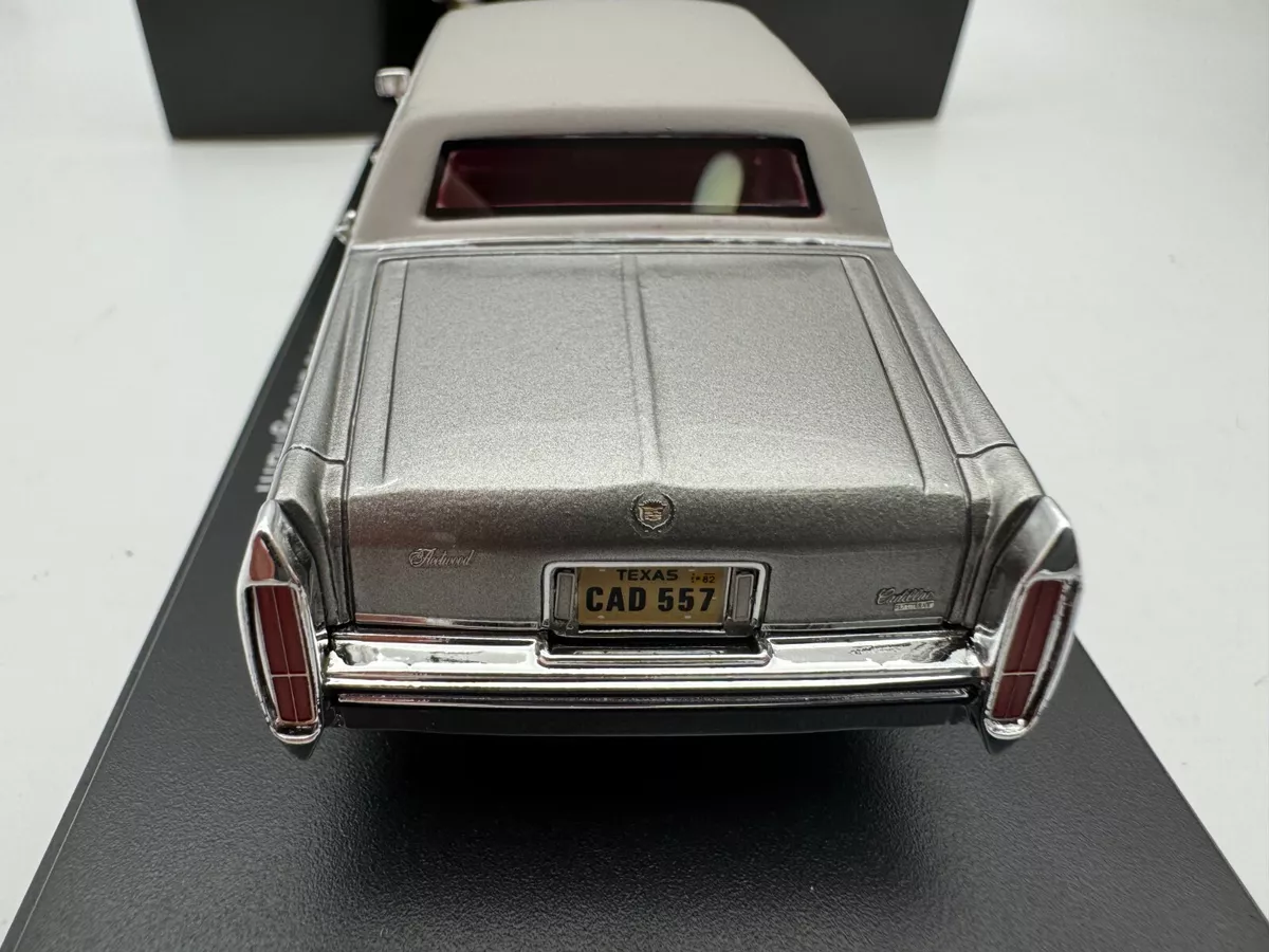 Neo 1/43 Resin car model Cadillac Fleetwood Brougham 1982