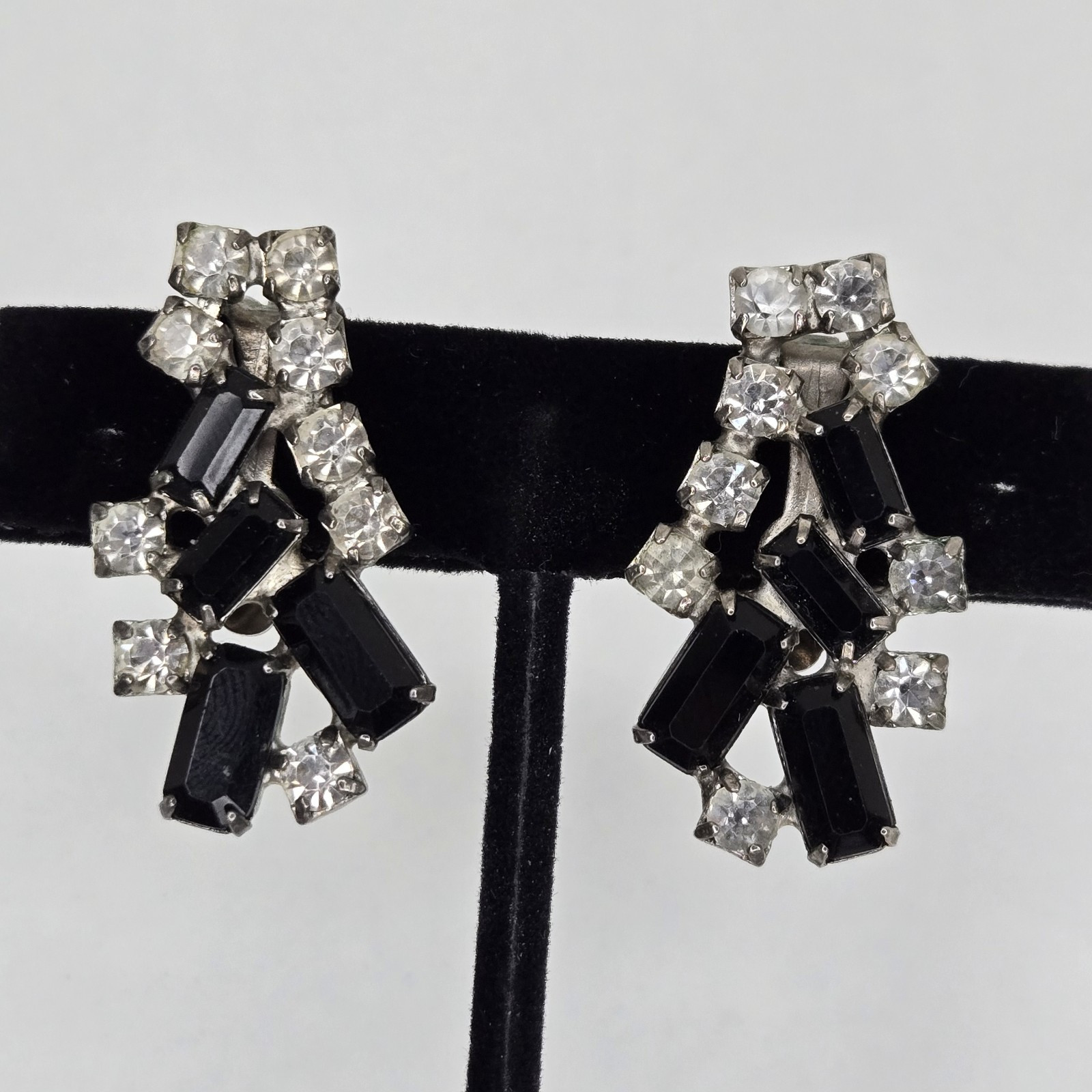 Vintage Rectangular Black & Clear Rhinestone Silv… - image 17