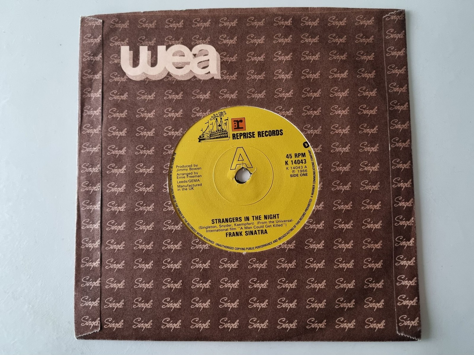 Frank Sinatra - Strangers In The Night / My Kind Of Town 7'' Vinyl UK