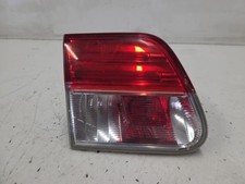 Feu arrière Toyota AVENSIS