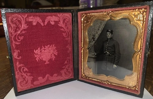 Original Civil War Photo of Soldier w/ Pistol & Cap
