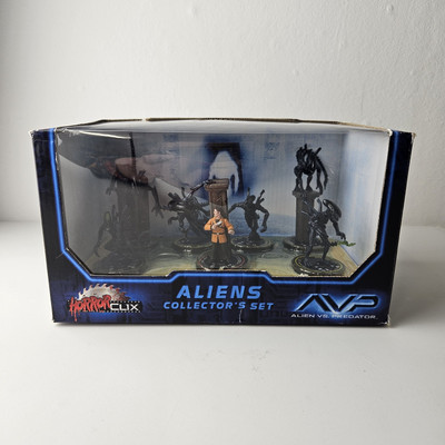 HorrorClix AVP Aliens Collector's Set 2007 Alien V Predator