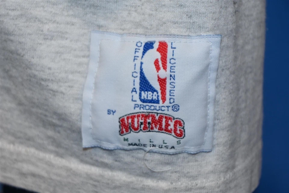 vintage 90s CHICAGO BULLS MICHAEL JORDAN #23 NBA NUTMEG t-shirt BASKETBALL M - Image 4 of 4