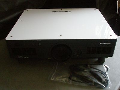 Panasonic PT-D5600,D5600U,D5600UL DLP XGA HD Projector 5000 LUMENS