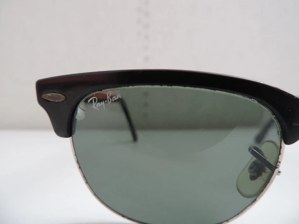 LUNETTES SOLEIL RAY BAN – MONTURE NOIR ET ARGENT - Photo 2/4