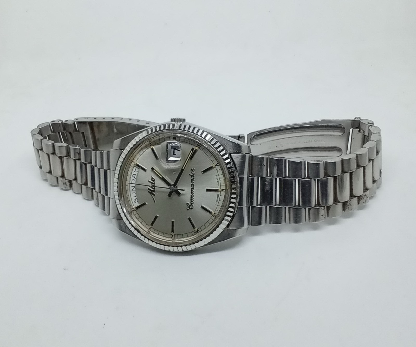 MIDO  Commander Model 8223 Automatic&hand winding… - image 1