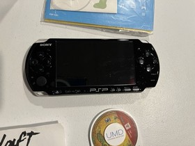 Sony PSP 3001  Piano Black Handheld System Charger Box Daxter TESTED Playstation