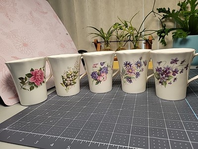 Duchess Floral Bone China Coffee Tea 5 Mugs Cups Gold Rim England GUC