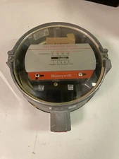 HONEYWELL,C437G-1028,GAS PRESSURE SWITCH 1/2-5 PSI