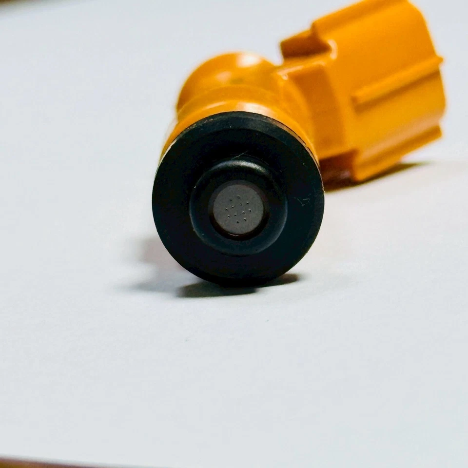 Inyector de combustible apto para Toyota Yaris YR 06-12 Vios 03-12 Suzuki Swift CIAZ 09-12 Foto 2 de 4