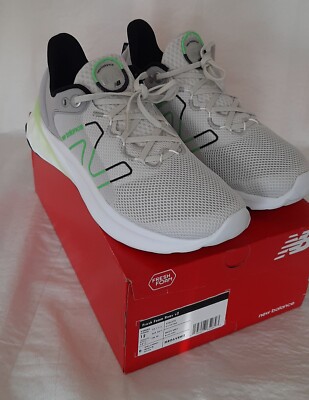 New Balance Herren 12 Fresh Foam Roav v2 weiß/grau