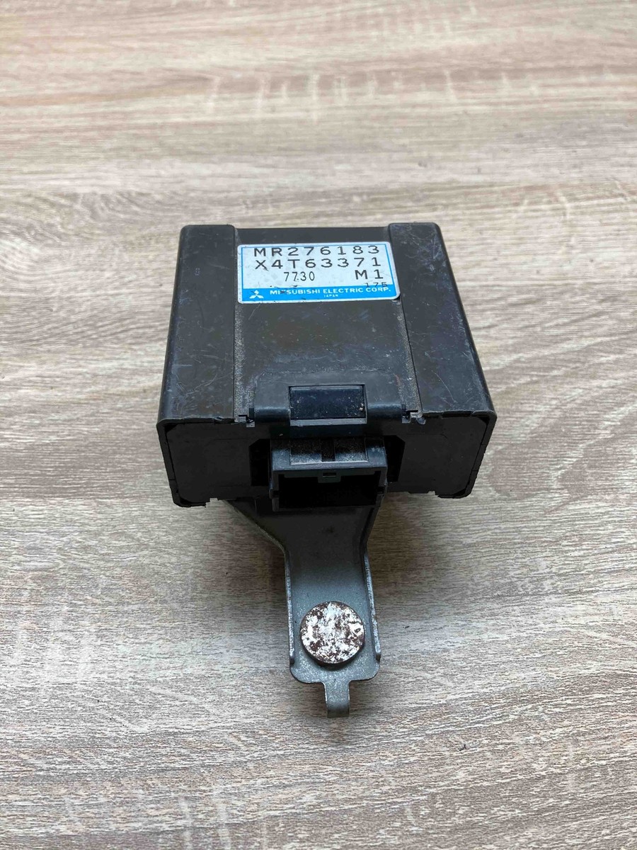 MR276183 X4T63371 Mitsubishi Pajero Comfort Control Unit Module M1  