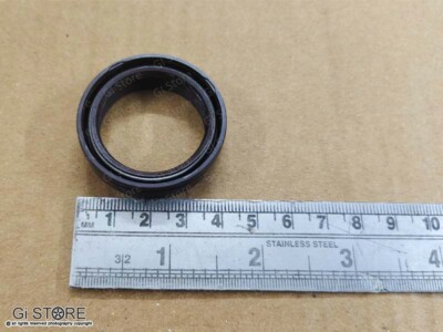 Transmission Gear Box Rear Case Oil Seal 24780-83010 For Suzuki