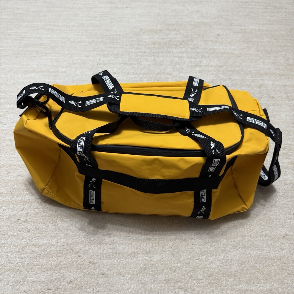 Johnnie Walker Water Resistant Duffel Gym Bag Travel Weekender Yellow RARE