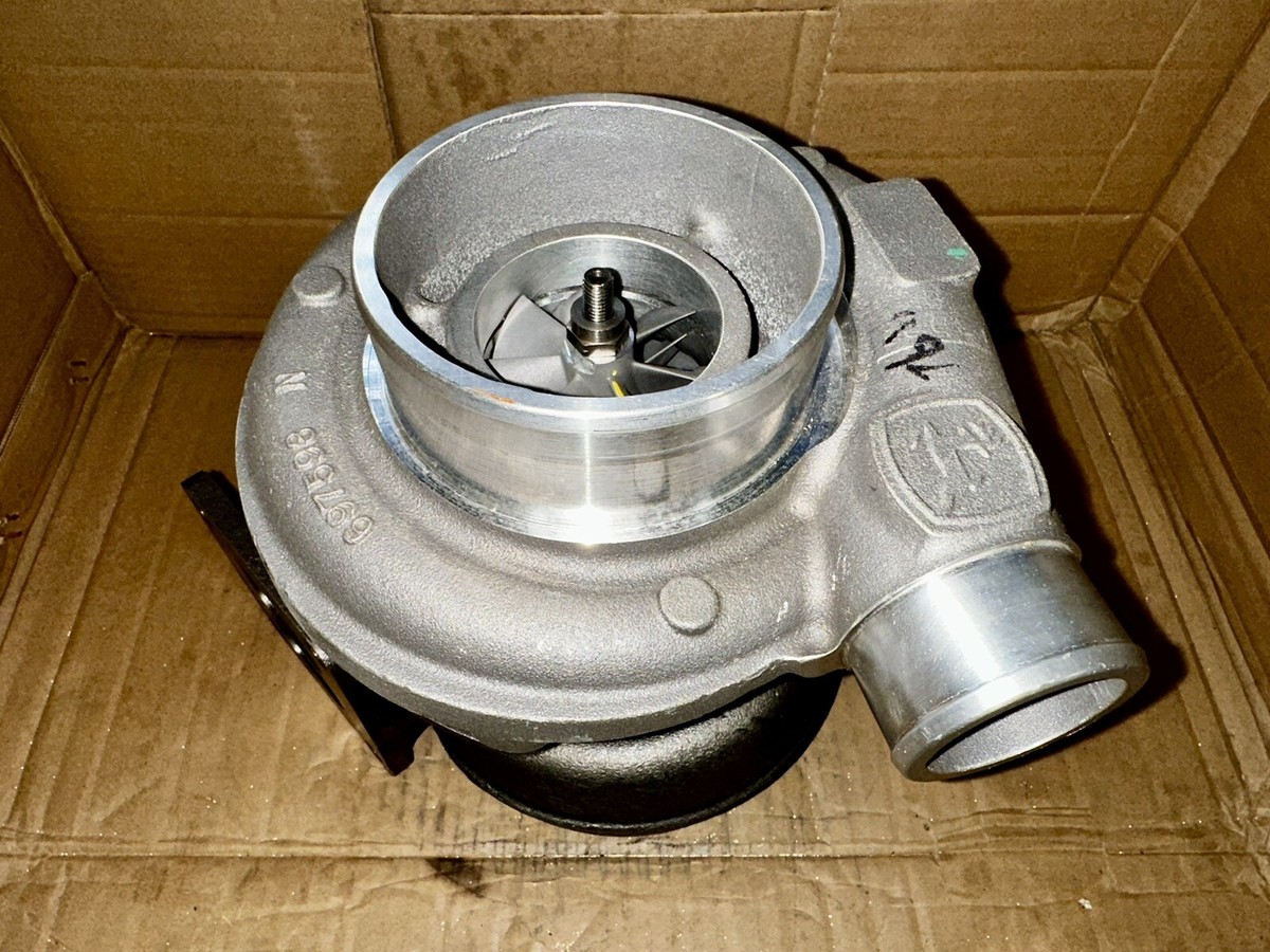 NEW John Deere BorgWarner S200 Turbocharger RE516220 Turbo 173174  