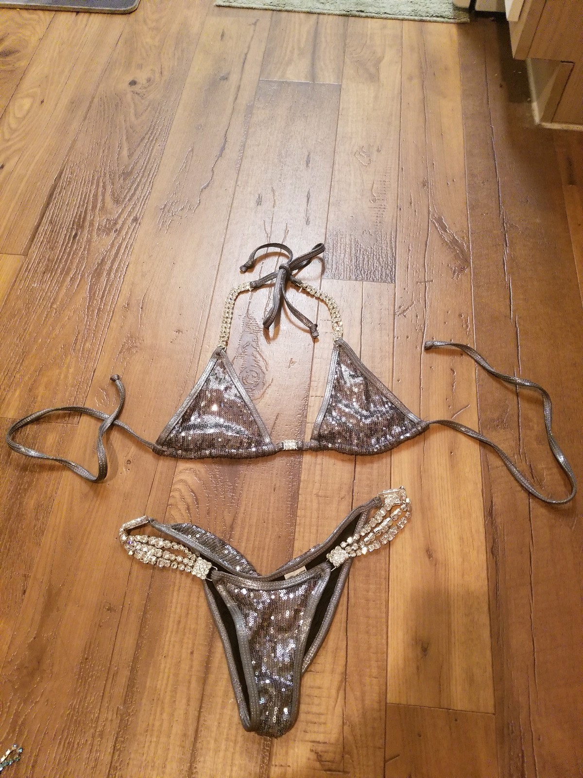 Bikini Competition NPC IBFF Posing Bodybuild Size… - image 1