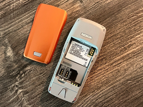 Genuine Nokia 1101 - 64 MB - Multicolor (Unlocked) - Afbeelding 4 van 13