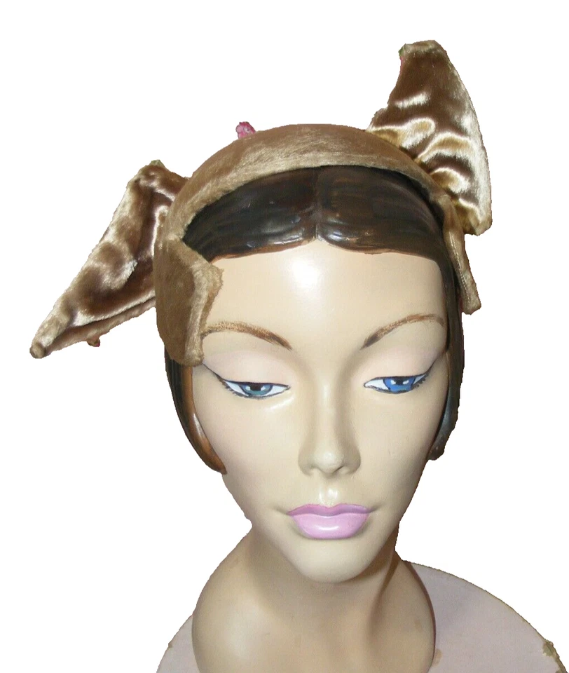 Gorra 1950 lazo grande terciopelo topo nuevo look moda Avant-Garg exclusiva de Doree Foto 2 de 4