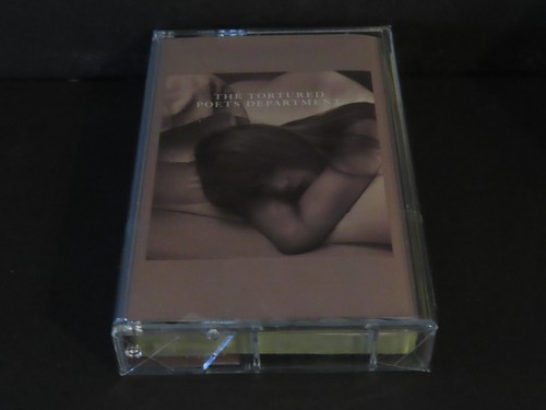 TAYLOR SWIFT The Tortured Poets Department (The Bolter) REPUBLIC Cassette NEW - Picture 6 of 11