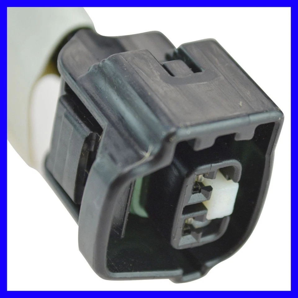 Комплект противотуманных фар со стороны водителя и пассажира подходит для Jeep Wrangler 2005-2006 годов выпуска - Изображение 2 из 3