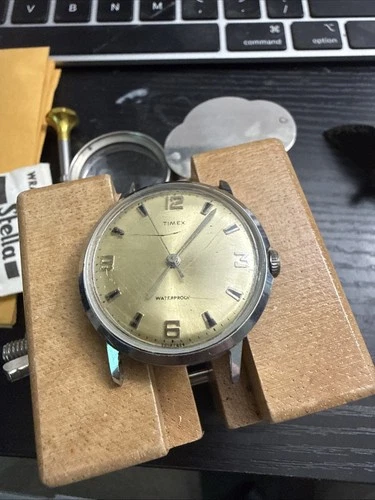 Vintage Manual Wind 34mm Timex Watch For Parts Repair E15