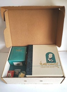 Membership Kit WDCC 1995 Dumbo Figure Paperwork Post Cards Magazines Pin Buttons
