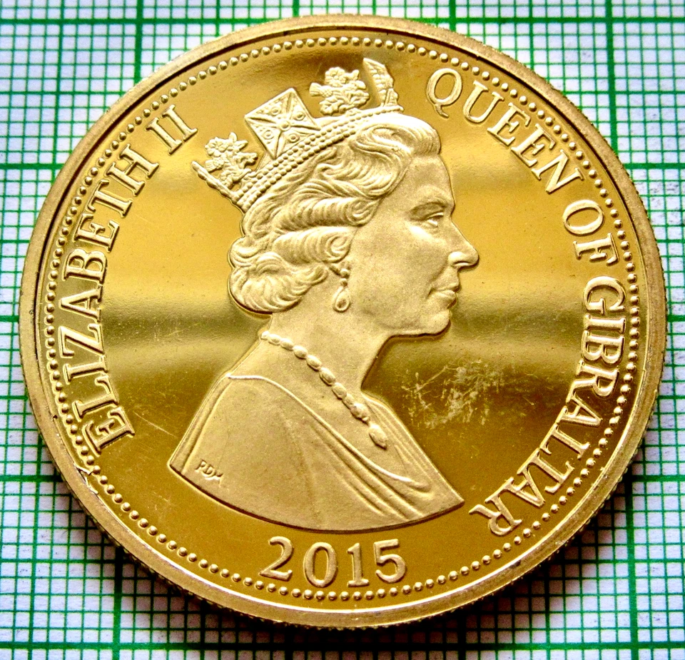 GIBRALTAR 2015 ONE CROWN HM Q Elizabeth II Longest Reigning Monarch Gold Plated - Image 2 of 4