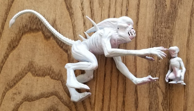 Alien vs Predator Classics ~ 5.5  inch Action Figure and Baby ~ Neomorph ~ NECA