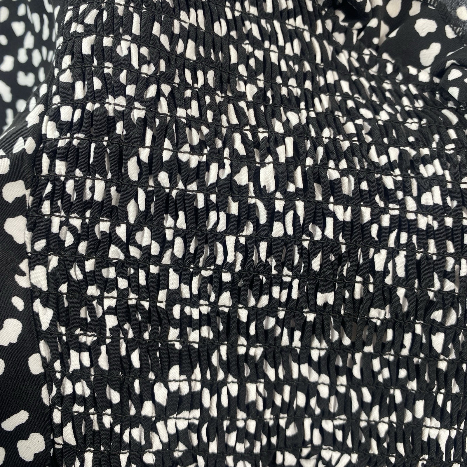 Sanctuary Ruffled Sleeveless Black & White Blouse Size Large