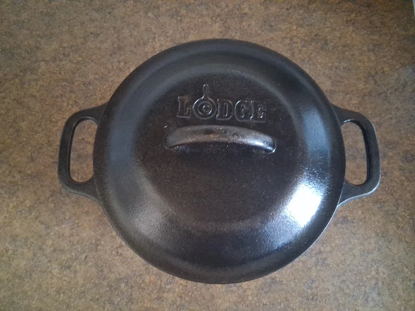 Lodge Cast Iron Dutch Oven 5 IC 8" Double Handle With Lid 2sp/2 Quarts