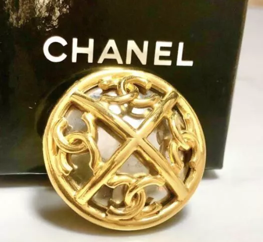 CHANEL Brooch pin gold plated 4 consecutive coco mark round shape logo D4cm  03P